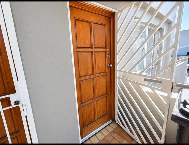3 BEDROOM APARTMENT FOR SALE IN VORNA VALLEY